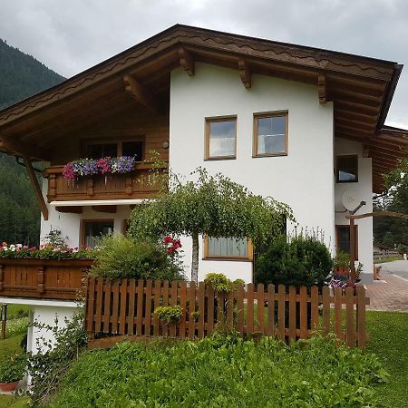 Apartment Voellenklee Neustift im Stubaital Luaran gambar