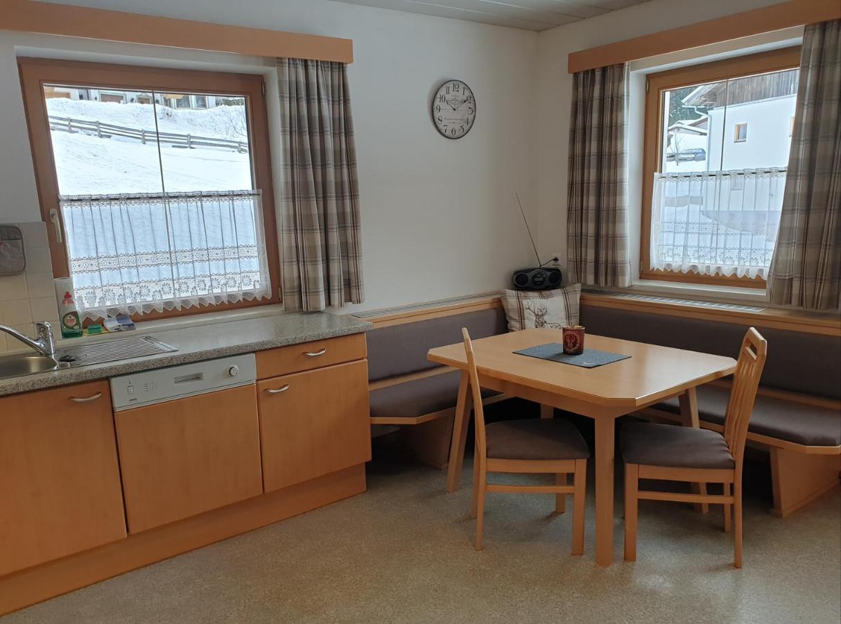 Apartment Voellenklee Neustift im Stubaital Luaran gambar
