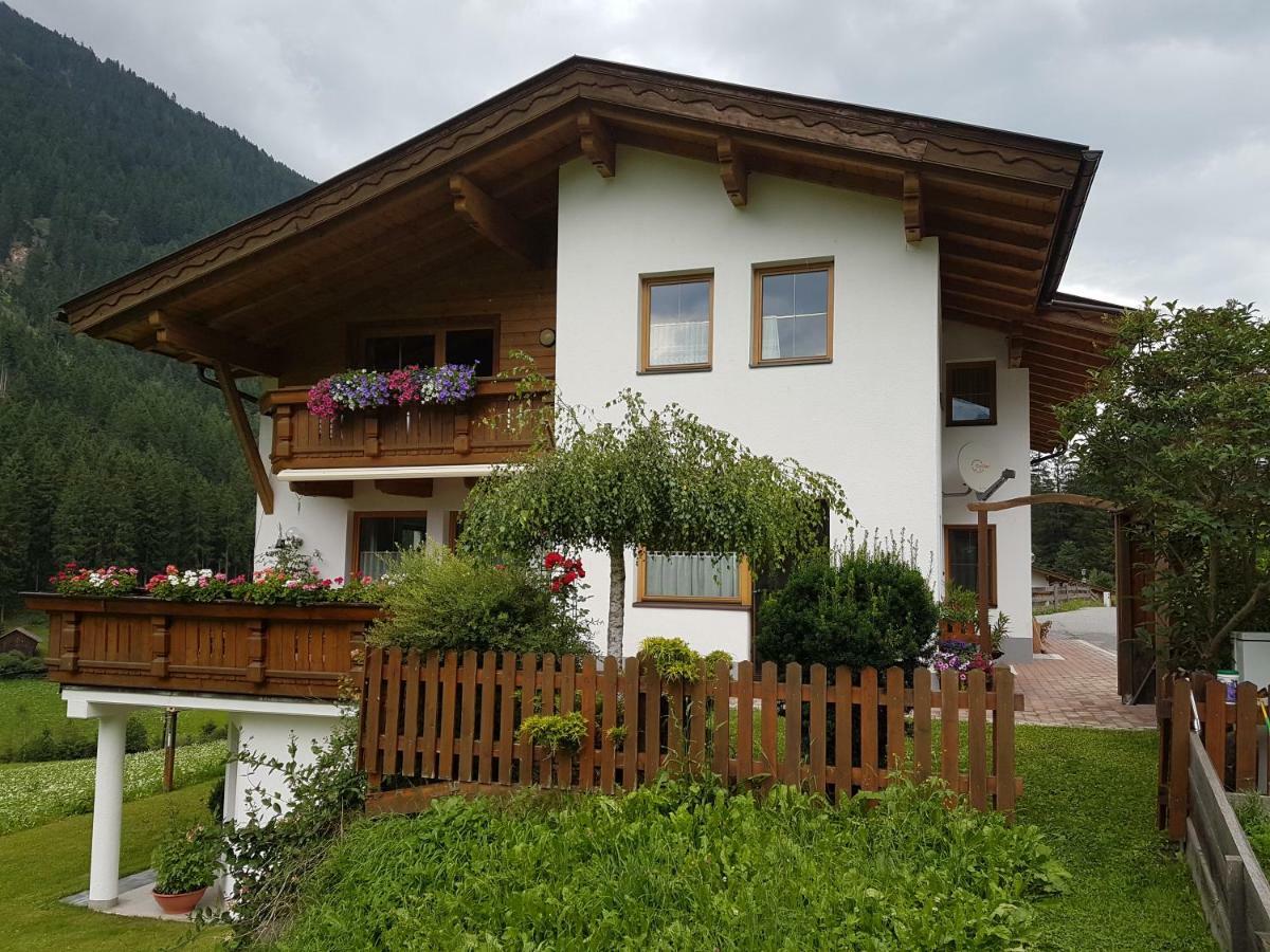 Apartment Voellenklee Neustift im Stubaital Luaran gambar